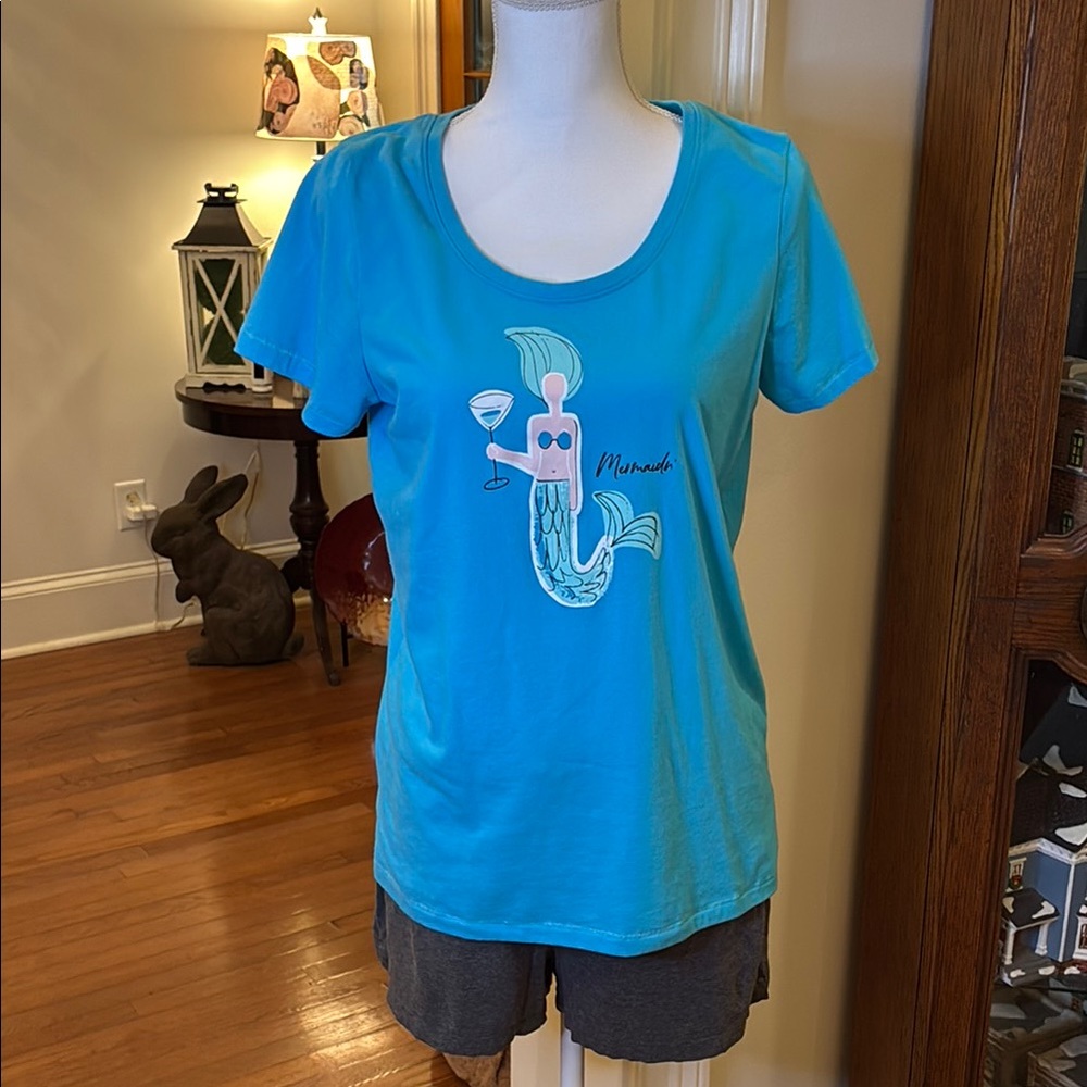 HUE/Gillian & O’Malley Blue and Gray Pajama Set with Graphic Design